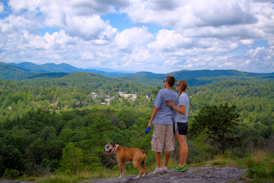 highlands_couple_dog